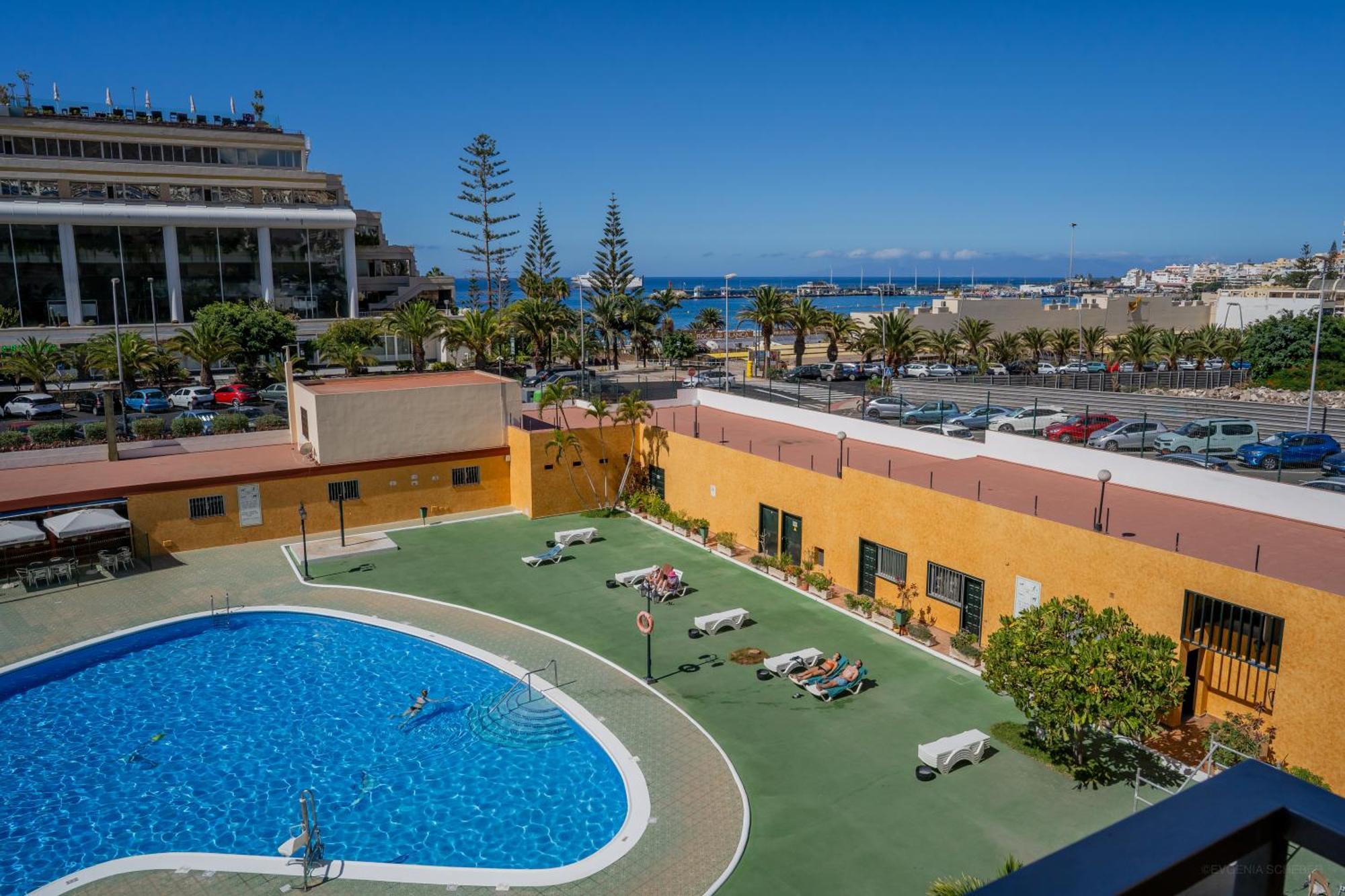 Apartments In Los Cristianos, Tenerife, Canary Islands Los Cristianos  Bagian luar foto
